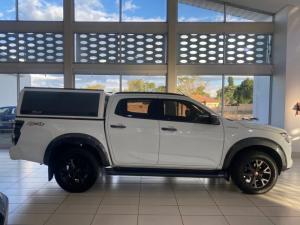 Isuzu D-MAX 3.0 Ddi V-CROSS HR 4X4 automatic D/C - Image 3
