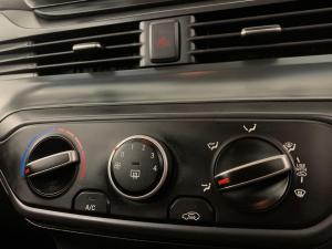 Hyundai i20 1.2 Motion - Image 15
