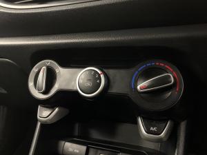 Kia Picanto 1.0 Street automatic - Image 12