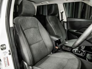 Mahindra XUV 3XO 1.2T AX5 manual - Image 10