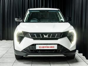 Mahindra XUV 3XO 1.2T AX5 manual - Image 2