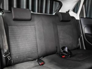 Volkswagen Polo Vivo hatch 1.4 Trendline - Image 11