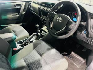 Toyota Corolla Quest 1.8 Plus manual - Image 13