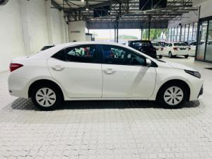 Toyota Corolla Quest 1.8 Plus manual - Image 2