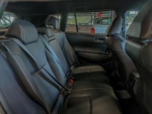 Toyota Corolla hatch 1.8 Hybrid XS - Image 8