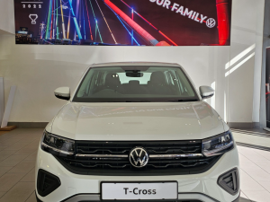 Volkswagen T-Cross 1.0TSI manual - Image 10