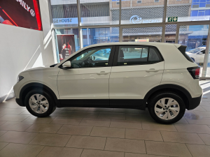 Volkswagen T-Cross 1.0TSI manual - Image 14