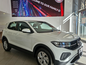 Volkswagen T-Cross 1.0TSI manual - Image 3
