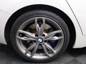 BMW 1 Series M140i 5-door sports-auto - Image 7