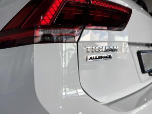 Volkswagen Tiguan Allspace 2.0TSI 4Motion Highline - Image 21
