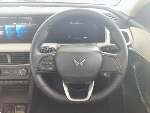Mahindra XUV700 2.0T AX5 - Image 19