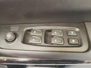 Mahindra XUV700 2.0T AX5 - Image 24