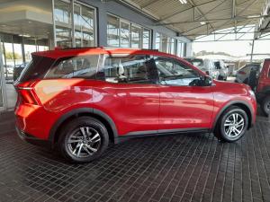 Mahindra XUV700 2.0T AX5 - Image 8