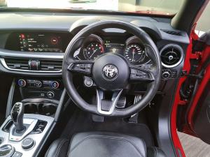 Alfa Romeo Stelvio 2.0T Veloce Q4 - Image 12