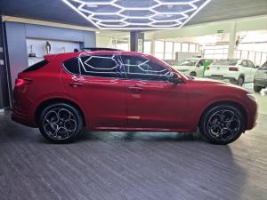 Alfa Romeo Stelvio 2.0T Veloce Q4 - Image 19
