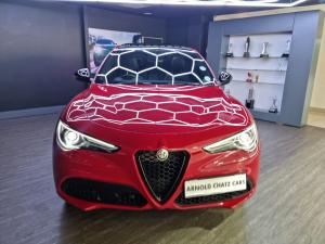 Alfa Romeo Stelvio 2.0T Veloce Q4 - Image 2
