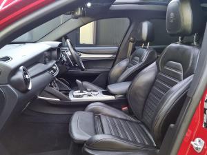 Alfa Romeo Stelvio 2.0T Veloce Q4 - Image 6