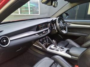 Alfa Romeo Stelvio 2.0T Veloce Q4 - Image 8