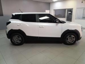 Mahindra XUV3XO 1.2T MX3 automatic - Image 6