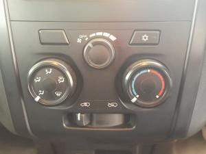 Isuzu D-Max Gen 6 250C single cab Fleetside - Image 22