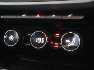 Renault Kiger 1.0 Turbo Intens manual - Image 12