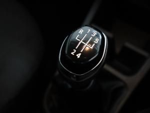 Renault Kwid 1.0 Techno manual - Image 18