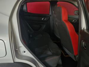 Renault Kwid 1.0 Techno auto - Image 11