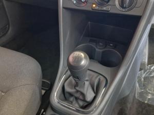 Volkswagen Polo Vivo hatch 1.4 - Image 13