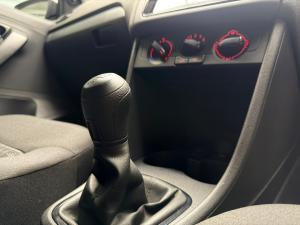 Volkswagen Polo Vivo hatch 1.4 - Image 28