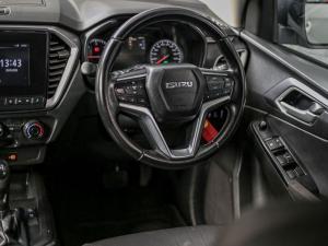 Isuzu D-Max 1.9TD double cab LS auto - Image 16