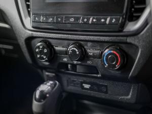 Isuzu D-Max 1.9TD double cab LS auto - Image 19