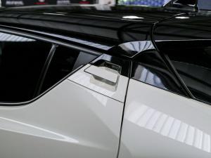 Toyota C-HR 1.2T Luxury - Image 12
