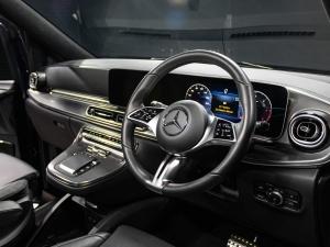 Mercedes-Benz V-Class V300d Exclusive - Image 13
