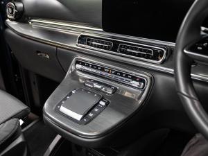 Mercedes-Benz V-Class V300d Exclusive - Image 15