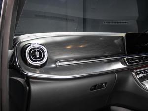 Mercedes-Benz V-Class V300d Exclusive - Image 16
