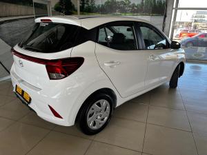 Hyundai Grand i10 1.0 Premium hatch - Image 3