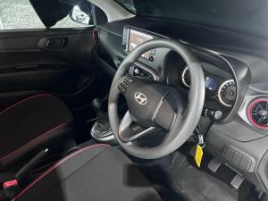 Hyundai Grand i10 1.0 Premium hatch - Image 10