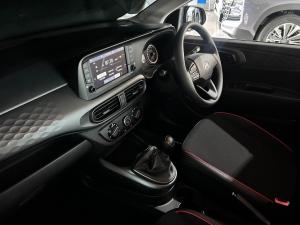 Hyundai Grand i10 1.0 Premium hatch - Image 11