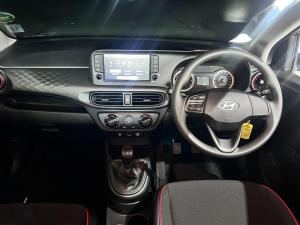 Hyundai Grand i10 1.0 Premium hatch - Image 12