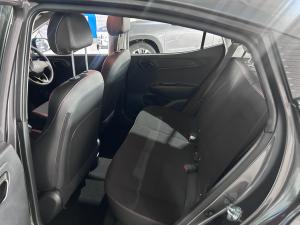 Hyundai Grand i10 1.0 Premium hatch - Image 13