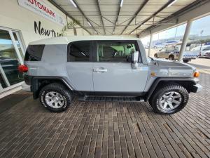 Toyota FJ Cruiser FJ Cruiser - Image 3