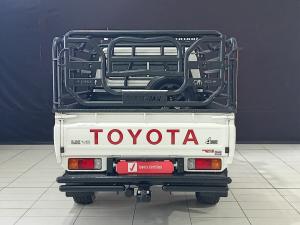 Toyota Land Cruiser 79 4.5D-4D LX V8 single cab - Image 5