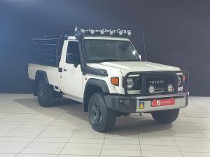 Toyota Land Cruiser 79 4.5D-4D LX V8 single cab - Image 1