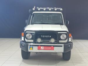 Toyota Land Cruiser 79 4.5D-4D LX V8 single cab - Image 4