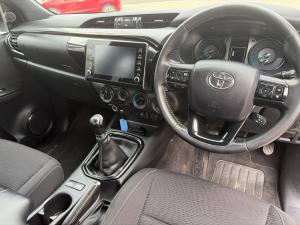 Toyota Hilux 2.8GD-6 Xtra cab 4x4 Legend manual - Image 6
