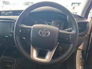 Toyota Hilux 2.4GD-6 double cab 4x4 Raider manual - Image 8
