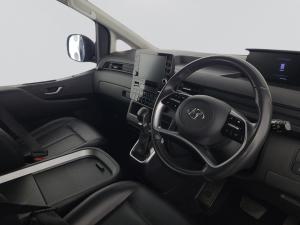 Hyundai Staria 2.2D Multicab automatic - Image 3
