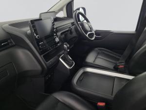 Hyundai Staria 2.2D Multicab automatic - Image 5