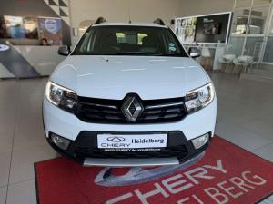 Renault Sandero 900T Stepway Expression - Image 2