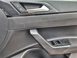 Volkswagen Polo hatch 1.0TSI Life manual - Image 17